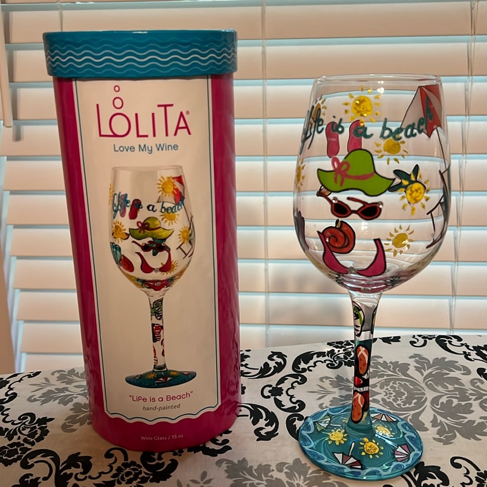 Lolita Love My Wine- Life is a beach